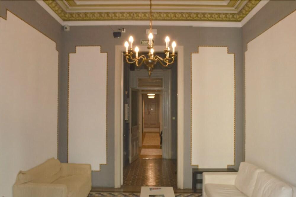 Coimpact Coliving Bruc Hostel *